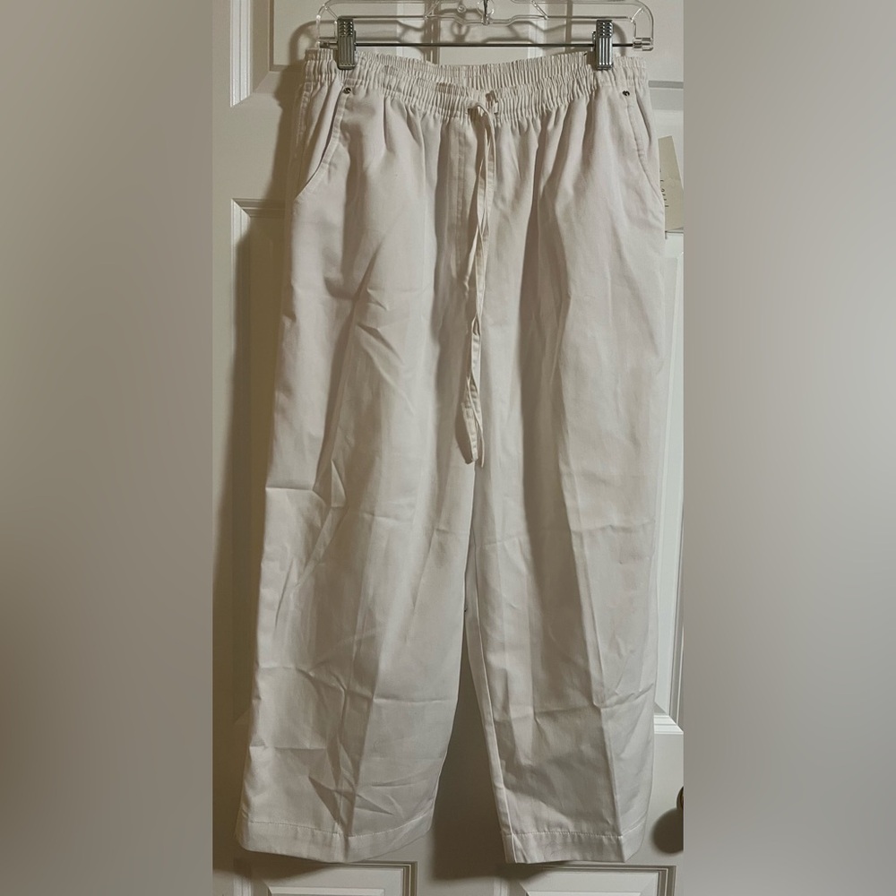 NWT Stidio Works white pants. Size 14